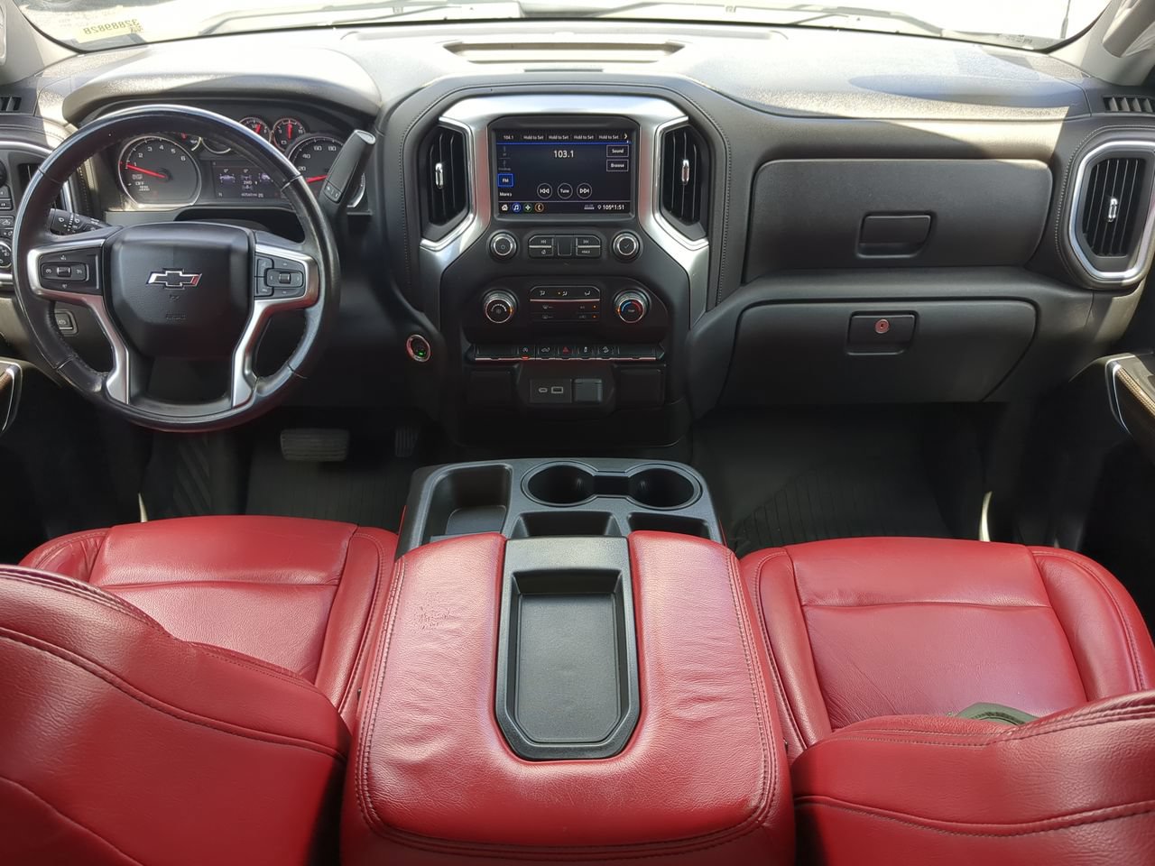Used 2020 Chevrolet Silverado 1500 LT Trail Boss AWD/4WD image 15