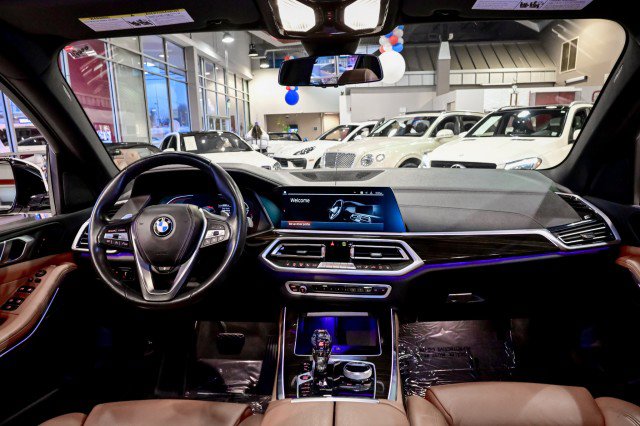 Used 2022 BMW X5 xDrive40i w/ Premium Package AWD/4WD image 27