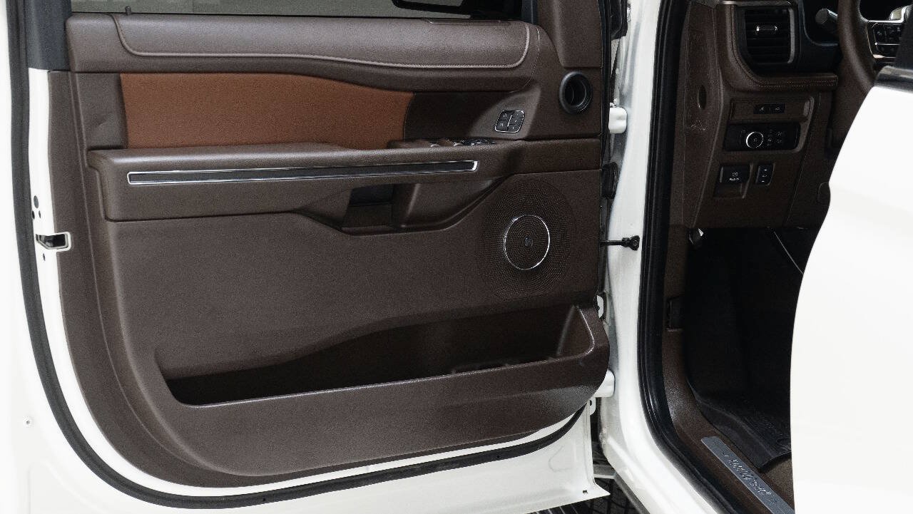 Used 2024 Ford Expedition King Ranch RWD image 34