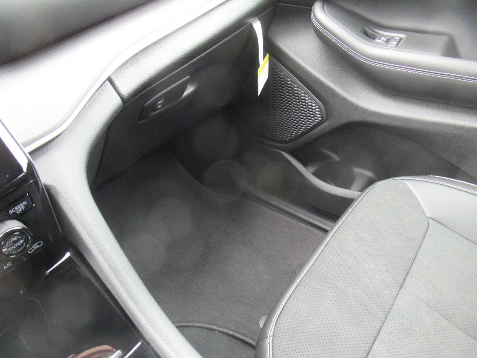 New 2025 Jeep Grand Cherokee L Altitude image 38