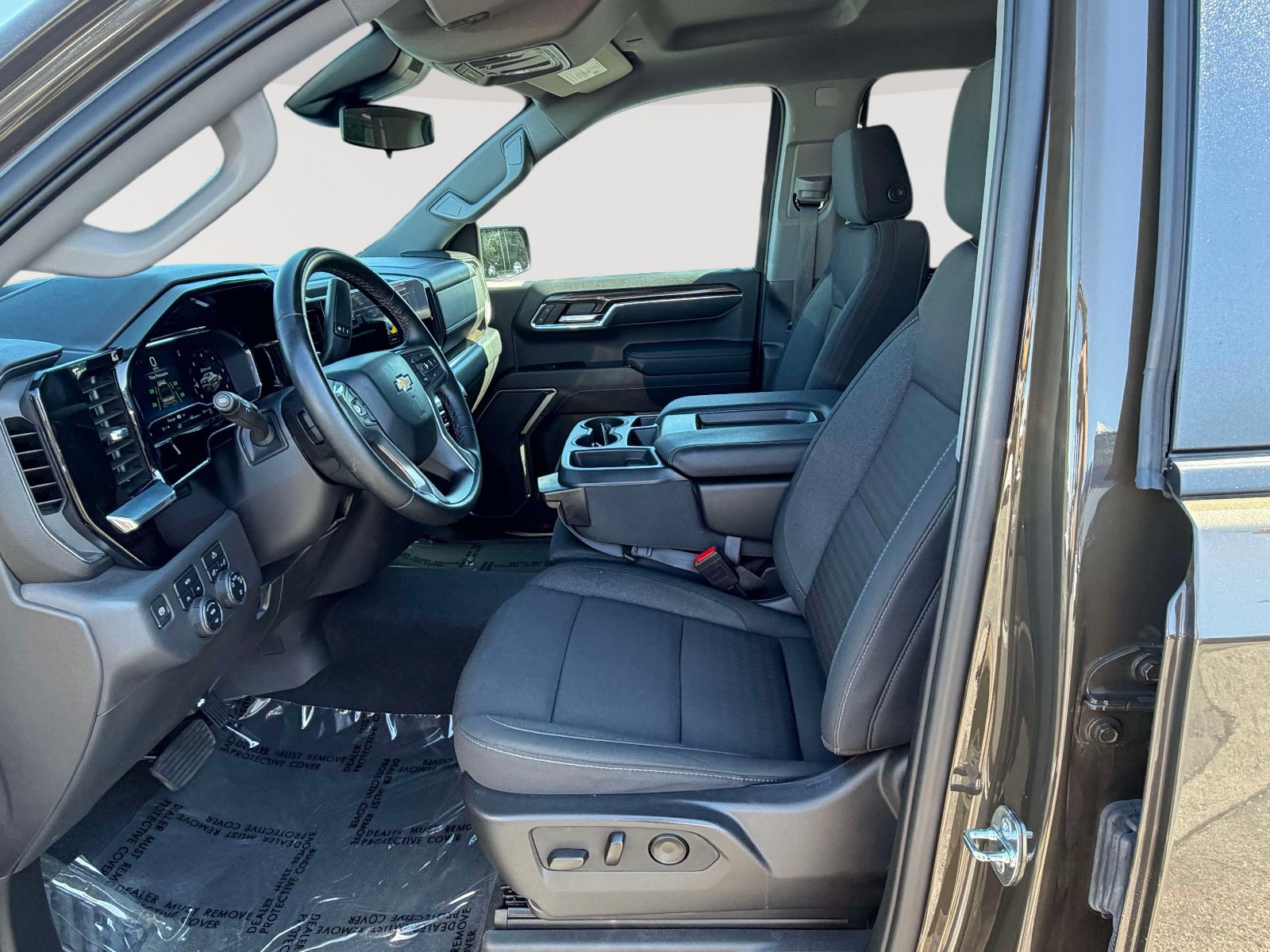 Used 2023 Chevrolet Silverado 1500 LT AWD/4WD image 21