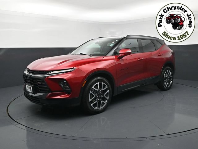 Used 2024 Chevrolet Blazer RS w/ Enhanced Convenience Package AWD/4WD image 2