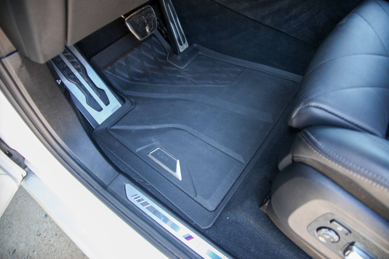 Used 2024 BMW X5 sDrive40i w/ M Sport Package RWD image 32