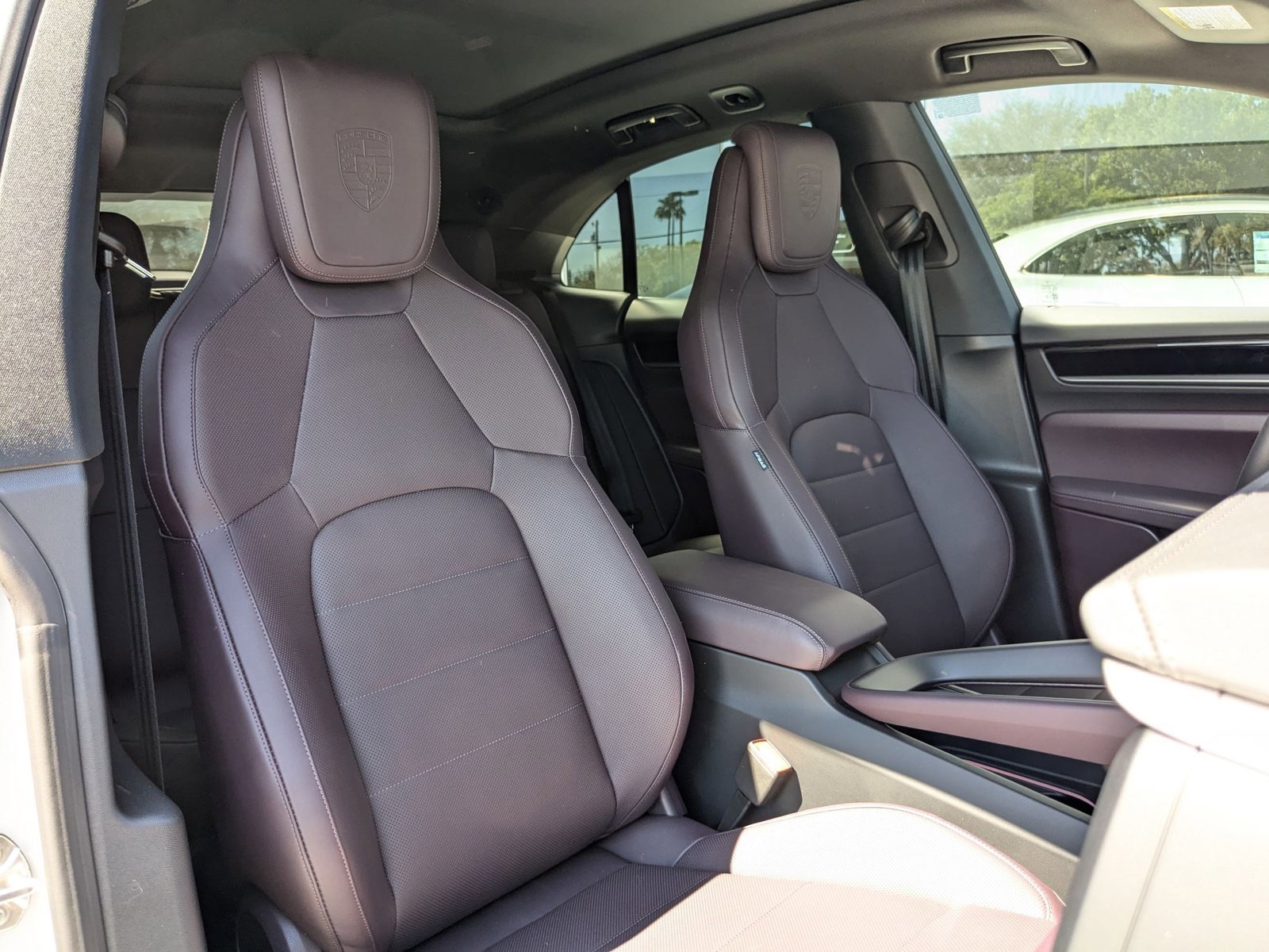 New 2025 Porsche Macan 4S Electric image 23