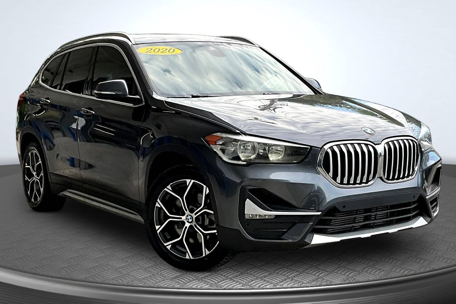 Used 2020 BMW X1 xDrive28i AWD/4WD image 2