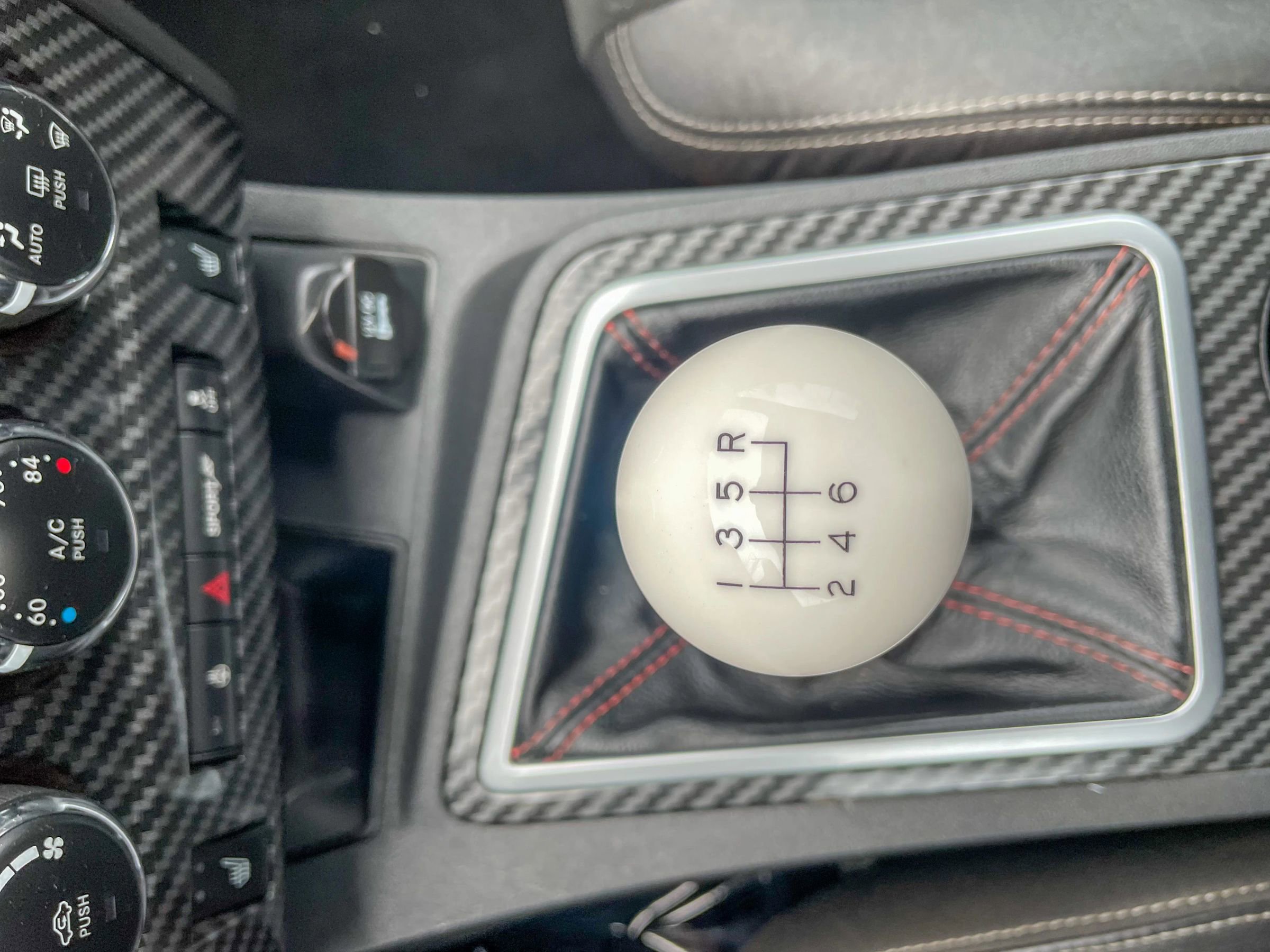 Used 2012 Dodge Challenger SRT8 image 21