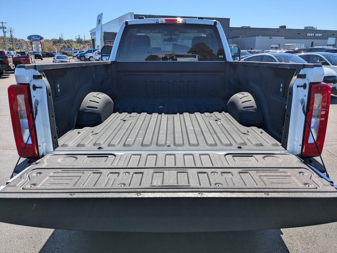 New 2025 Ford F350 XLT w/ FX4 Off-Road Package image 13