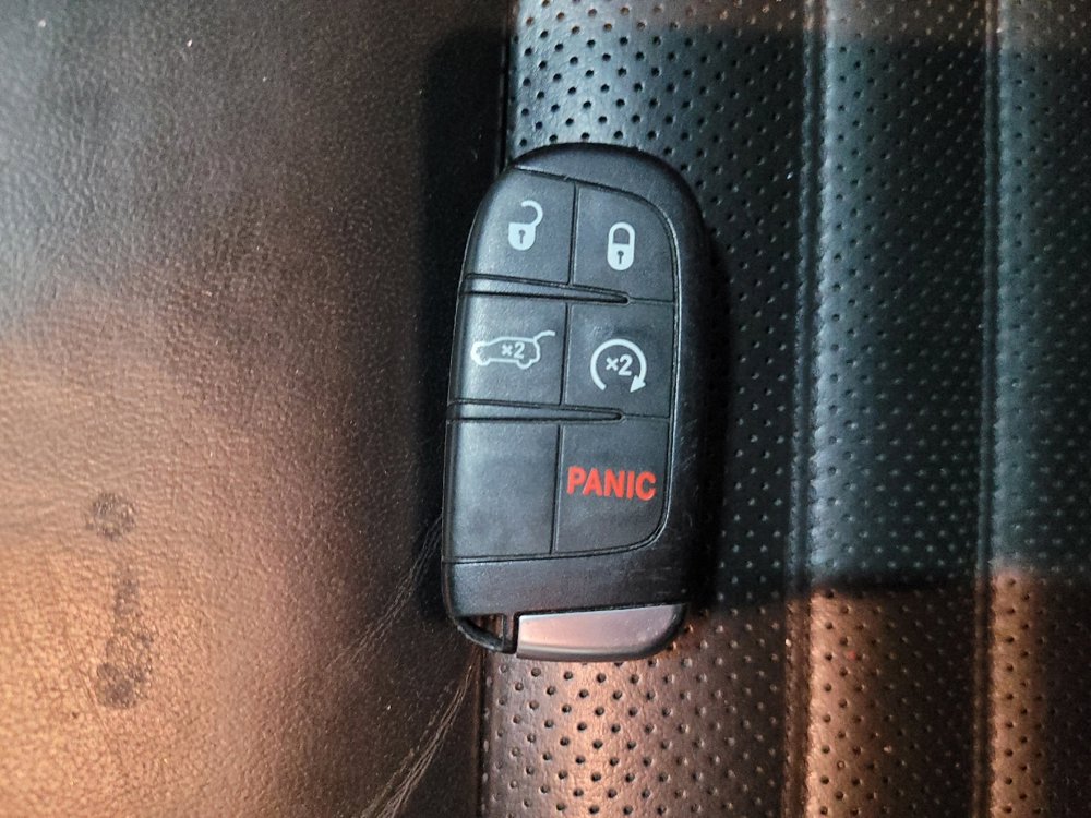 Used 2019 Jeep Grand Cherokee Limited X image 32