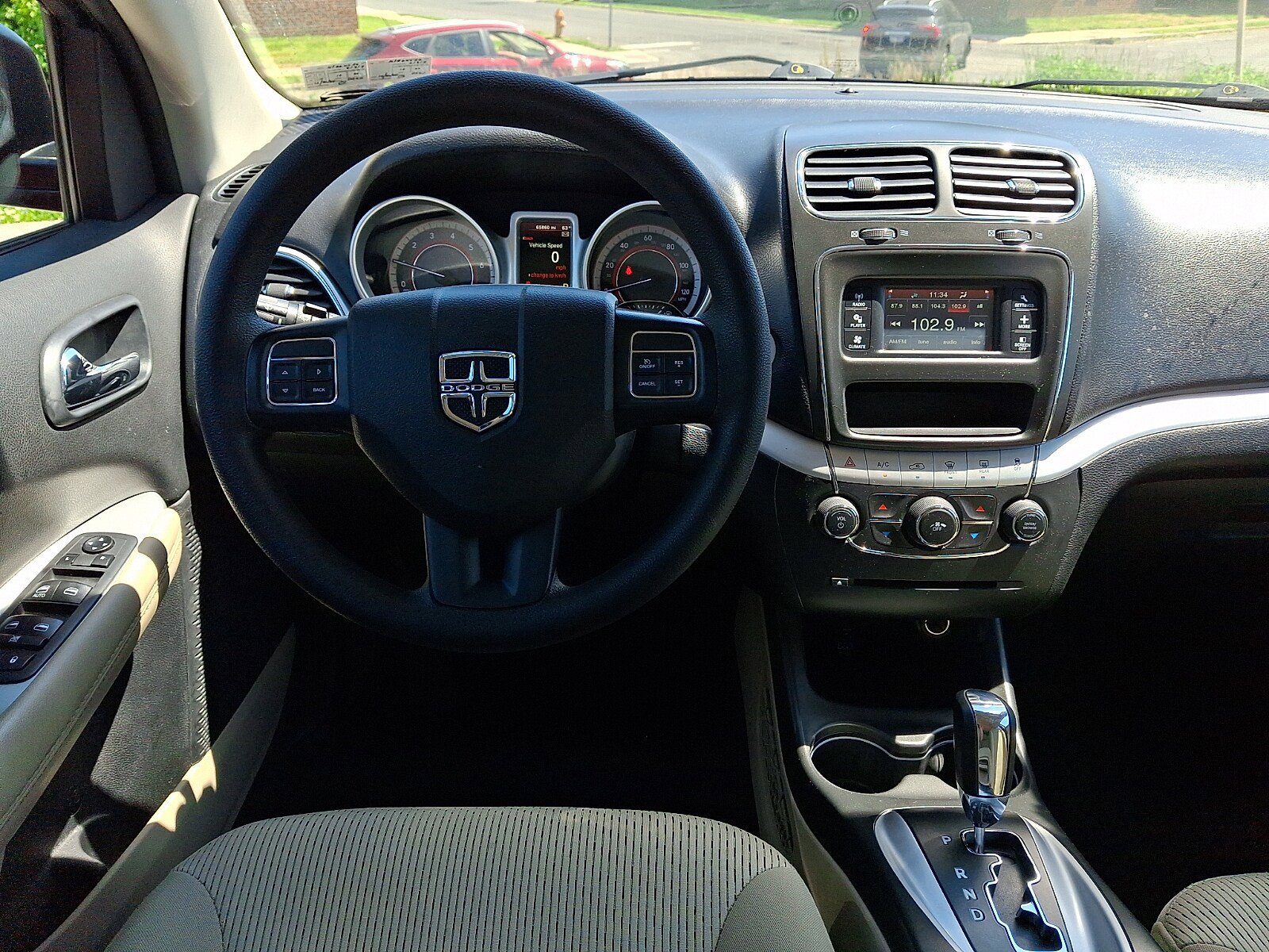 Used 2019 Dodge Journey SE FWD image 10
