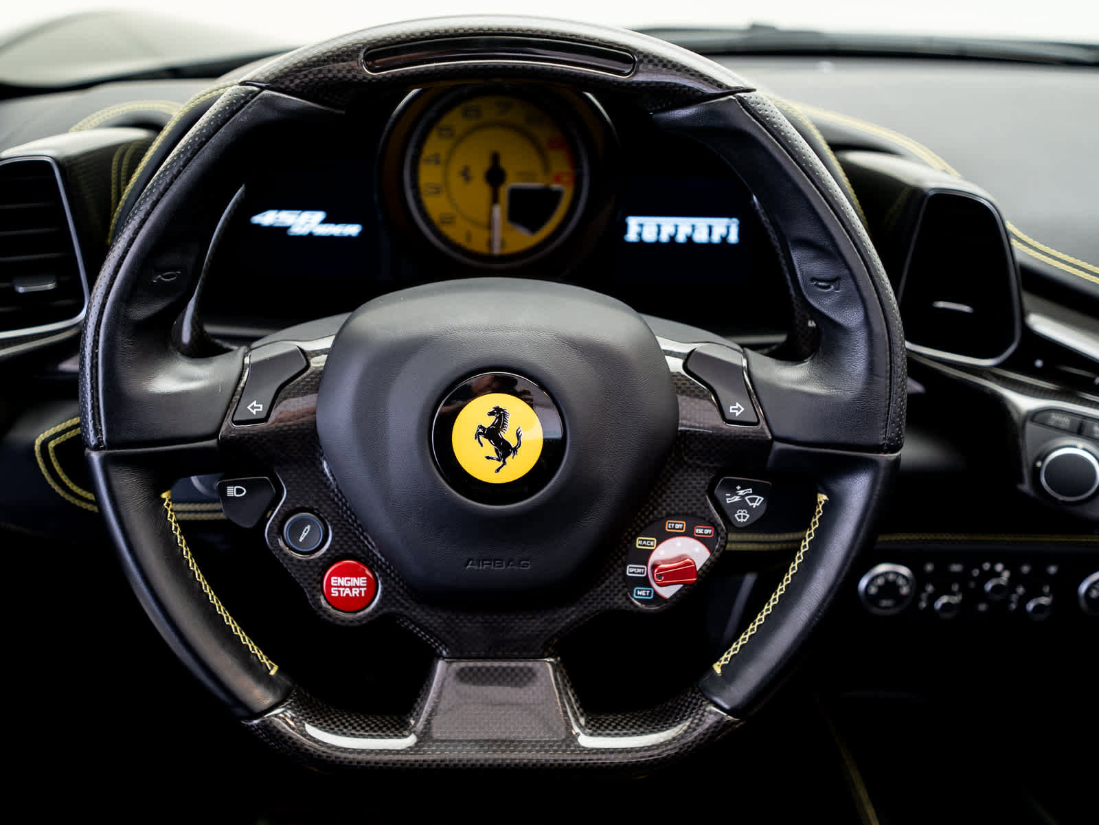 Used 2014 Ferrari 458 Spider image 18