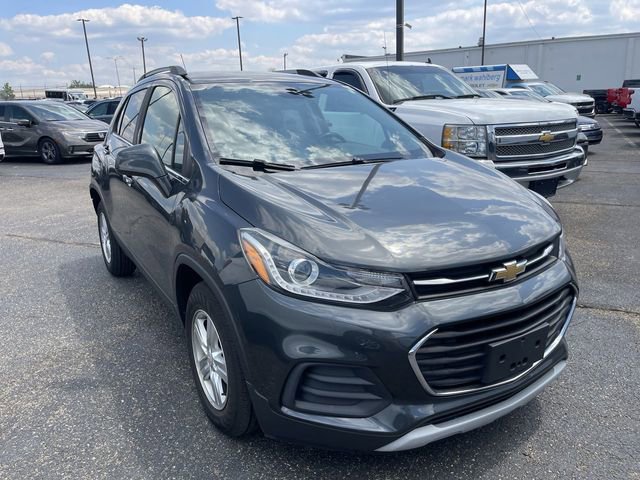 Used 2018 Chevrolet Trax LT w/ LT Convenience Package FWD image 13