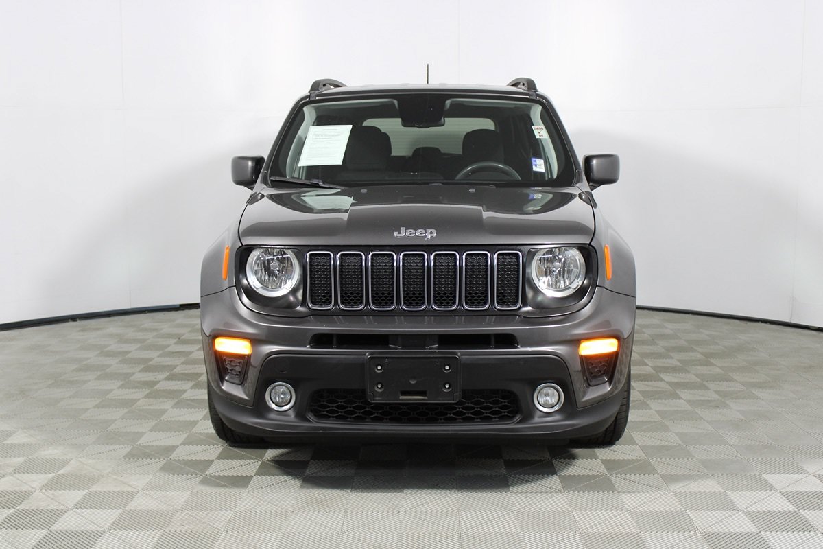 Used 2019 Jeep Renegade Latitude w/ Popular Equipment Group FWD image 2