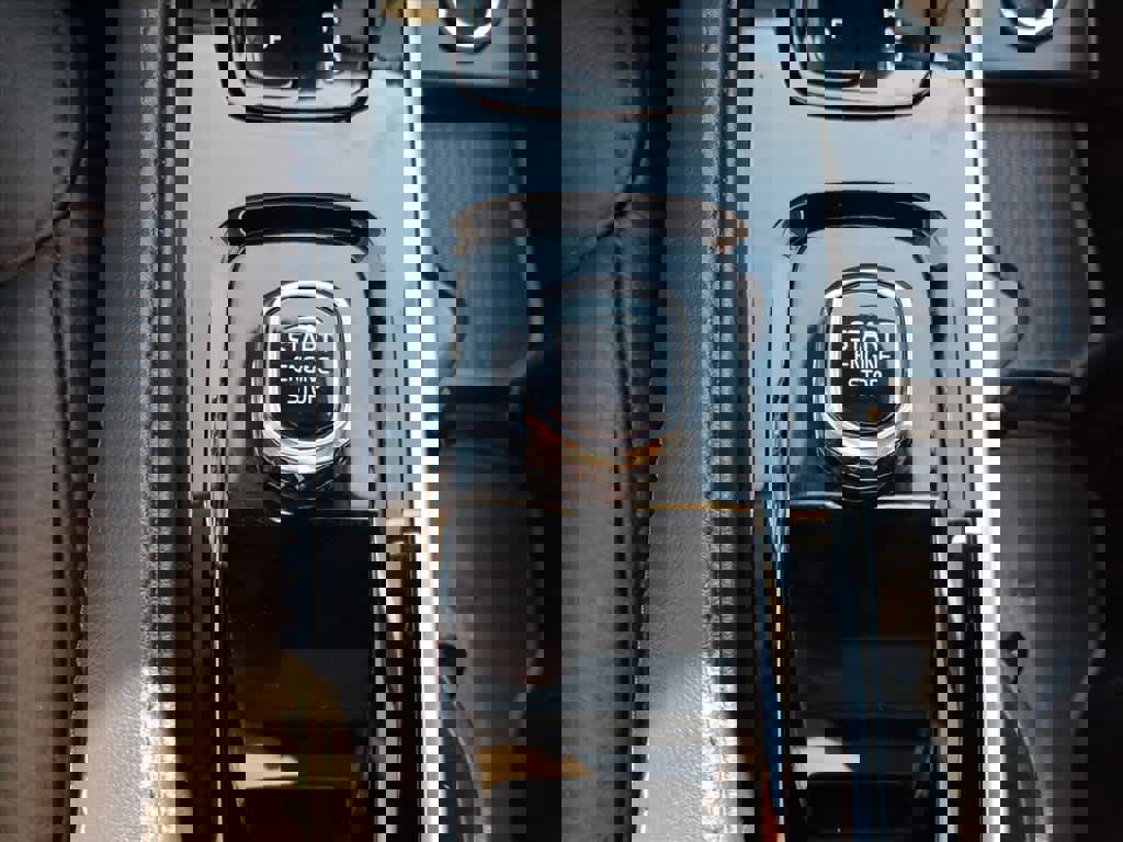 Used 2024 Volvo XC90 B6 Plus w/ Protection Package Premier image 20