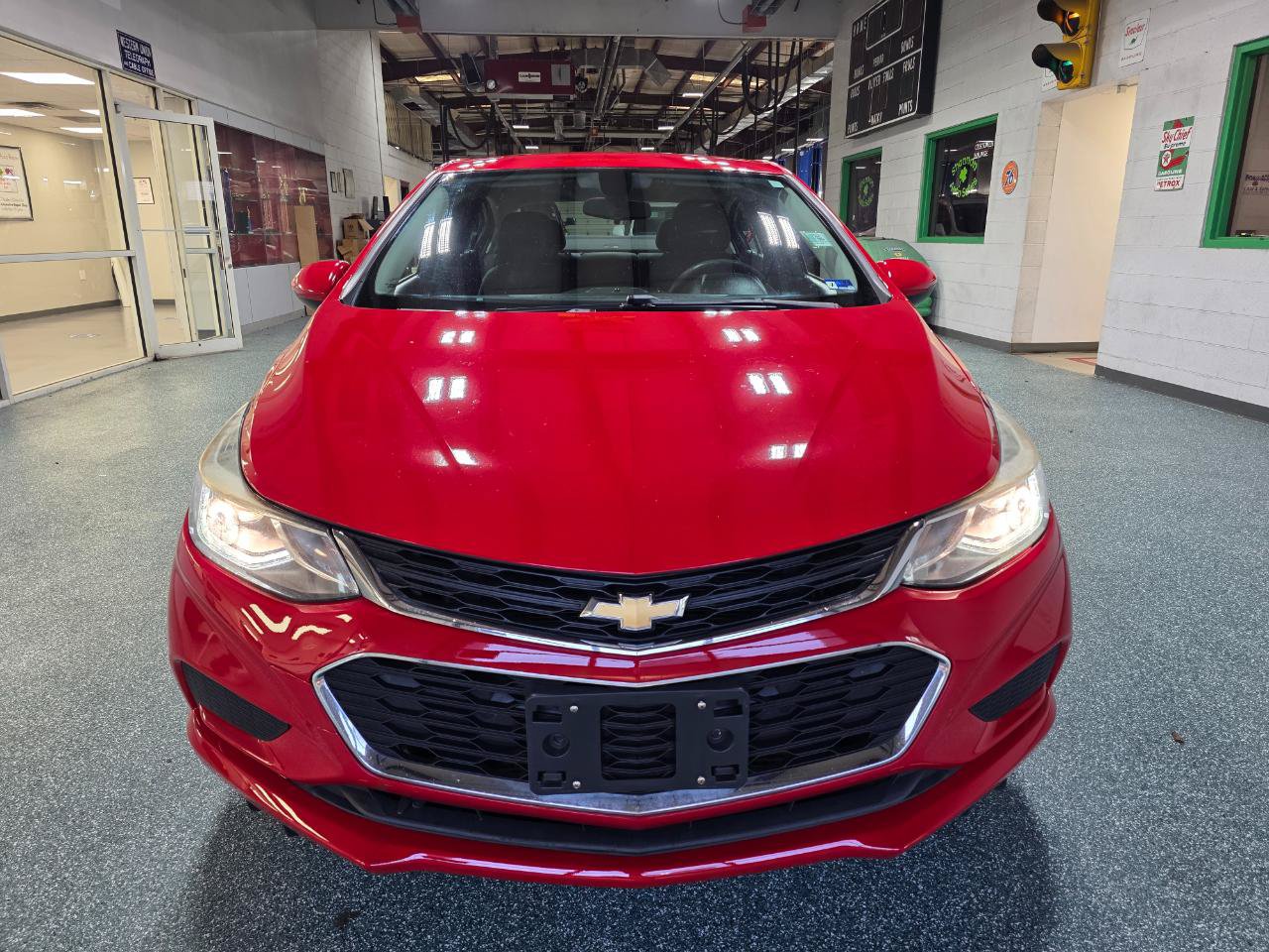 Used 2016 Chevrolet Cruze LT FWD image 3
