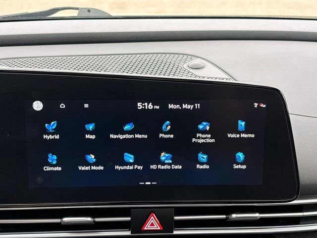 Used 2023 Hyundai Elantra Limited FWD image 30