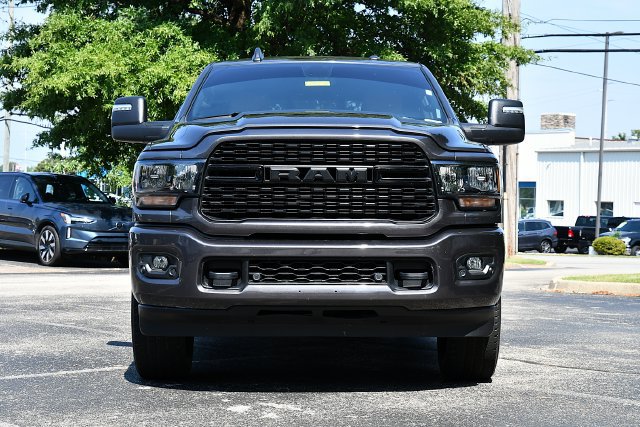 Used 2023 RAM 2500 Big Horn w/ Level 2 Equipment Group AWD/4WD image 2