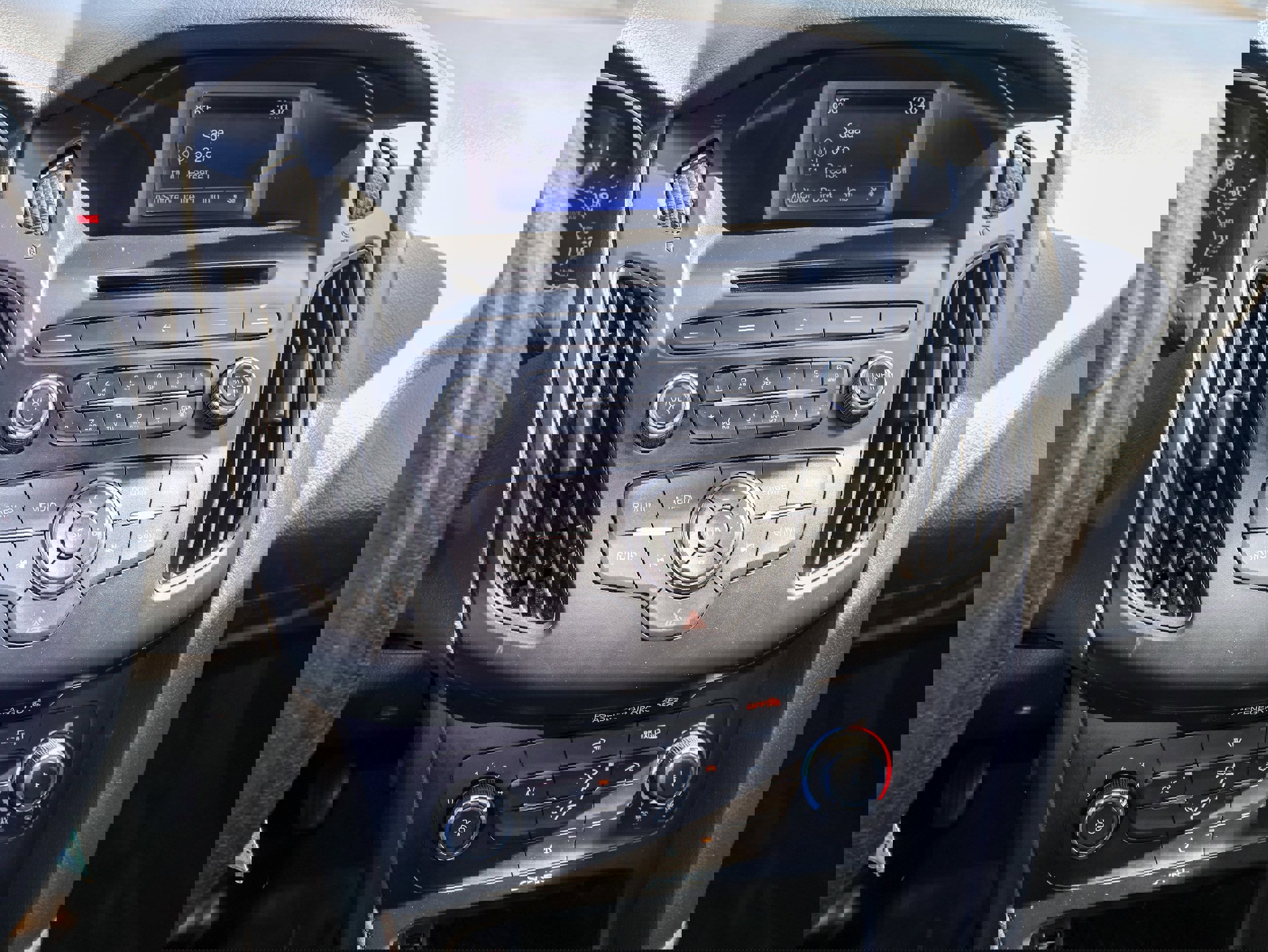 Used 2015 Ford Focus SE w/ Reverse Sensing Package image 15