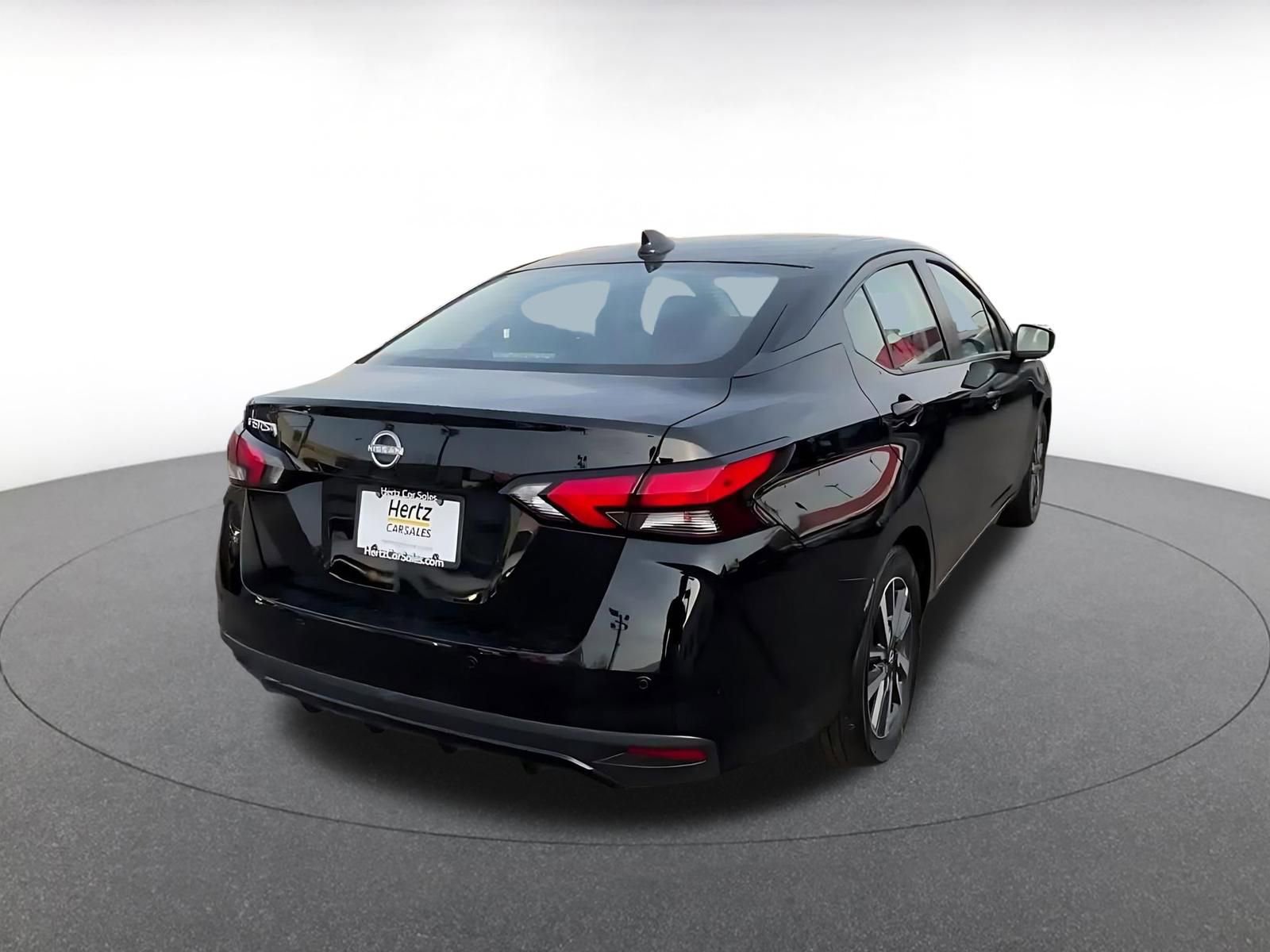 Used 2025 Nissan Versa SV image 14