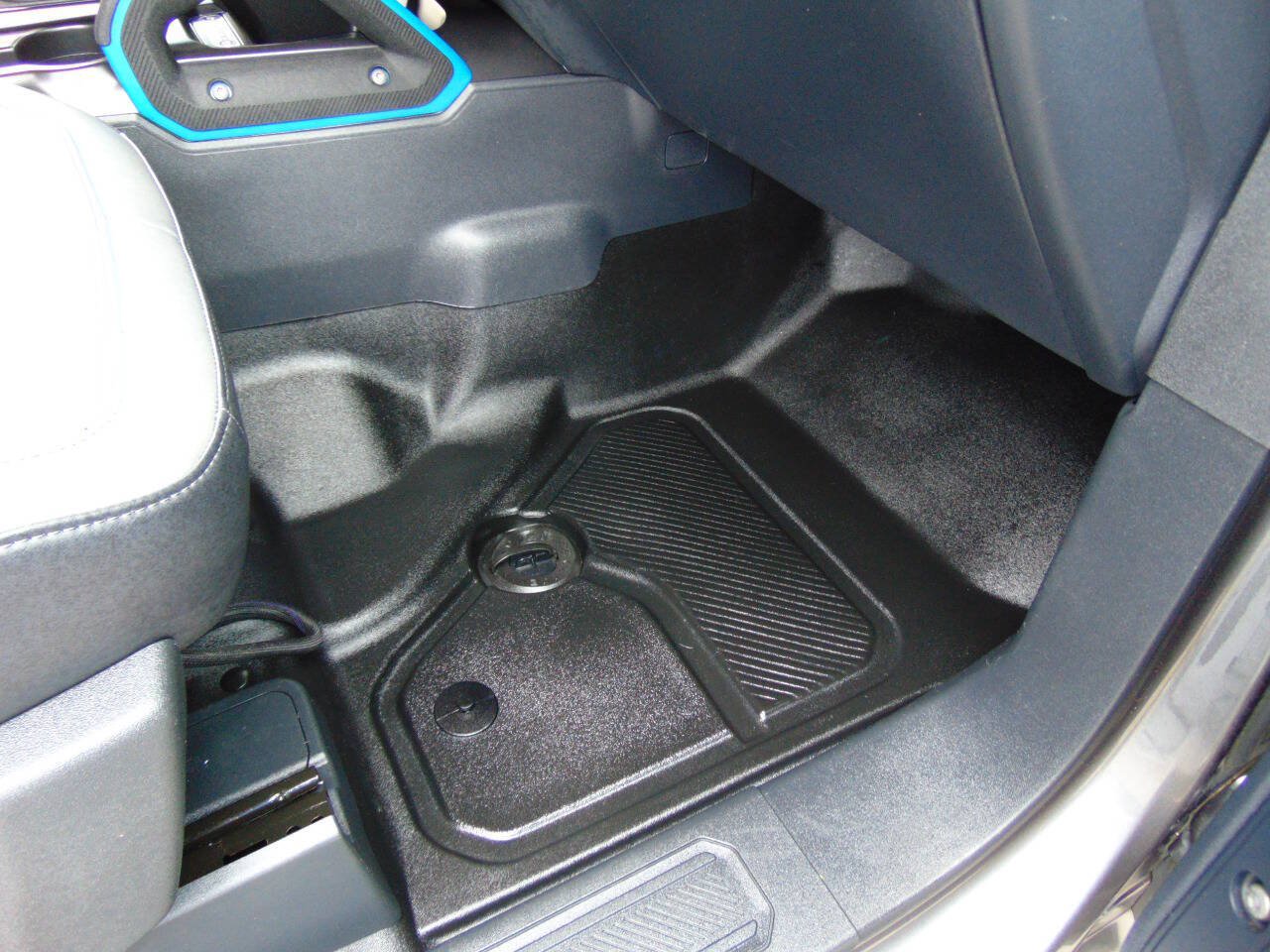 Used 2022 Ford Bronco Black Diamond AWD/4WD image 14