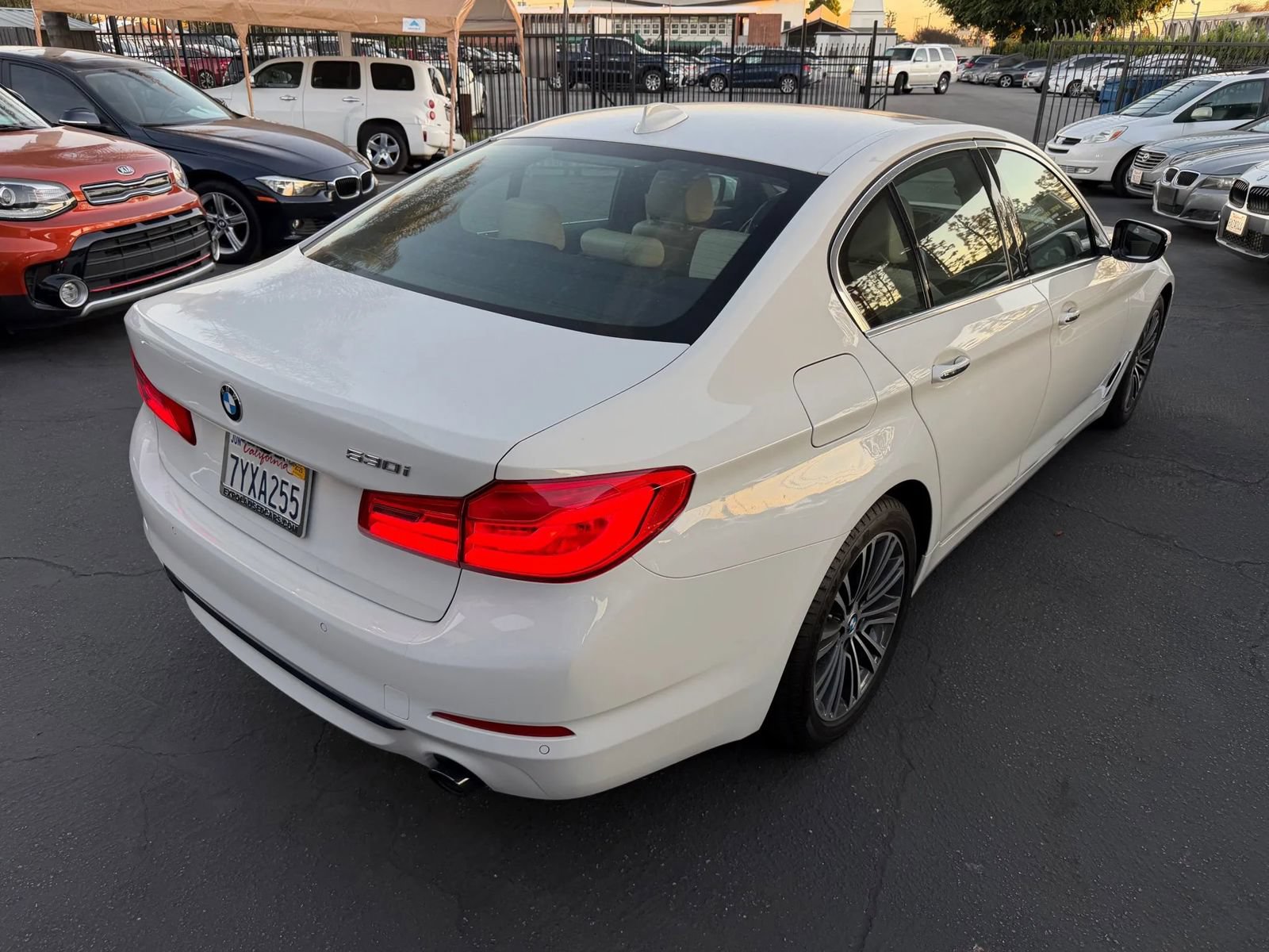 Used 2017 BMW 530i RWD image 22