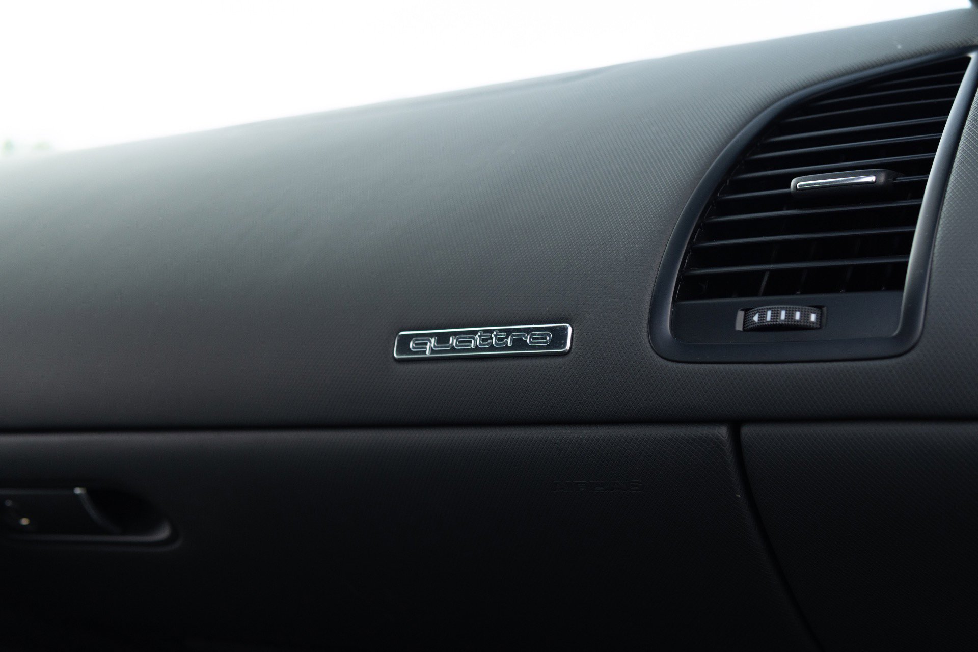 Used 2012 Audi R8 GT AWD/4WD image 68