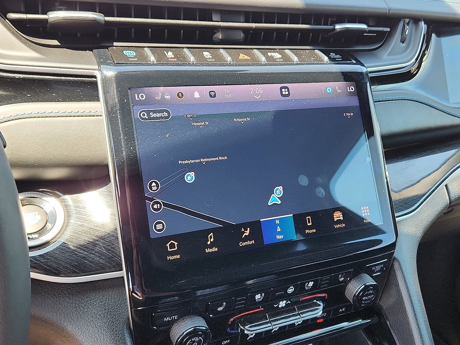 Used 2022 Jeep Grand Cherokee Trailhawk image 15