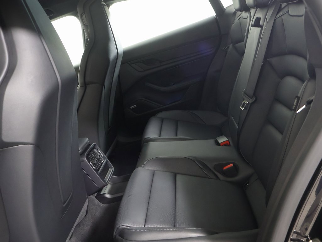 Used 2024 Porsche Taycan image 21