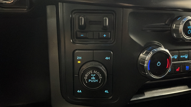 Used 2025 Ford F150 Lariat w/ Equipment Group 501A Mid AWD/4WD image 33