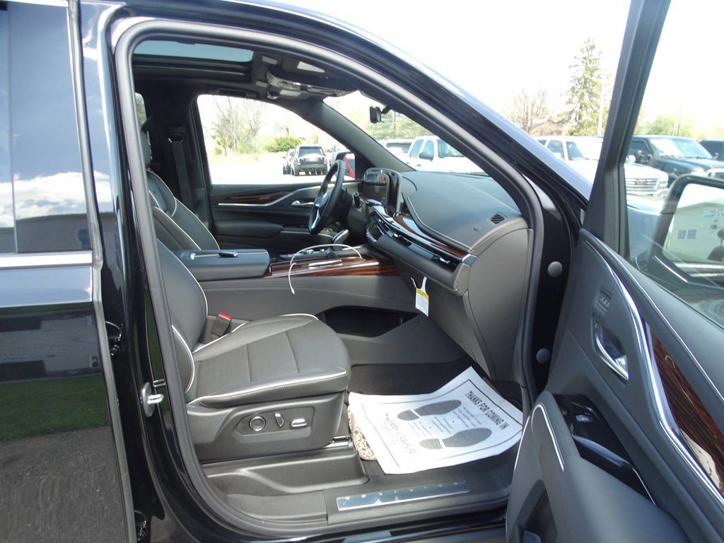 Used 2021 Cadillac Escalade Premium Luxury image 12