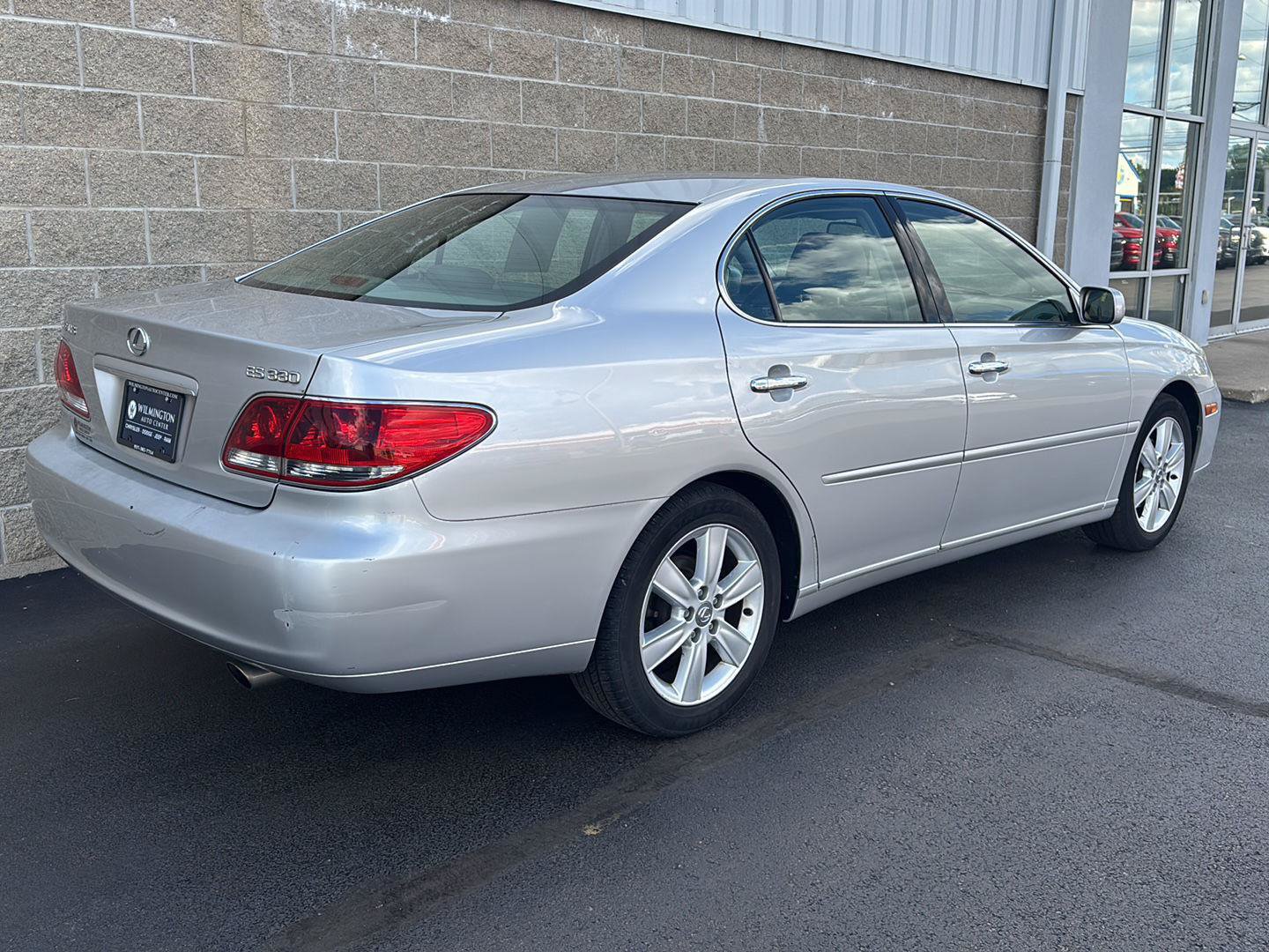Used 2005 Lexus ES 330 FWD image 3