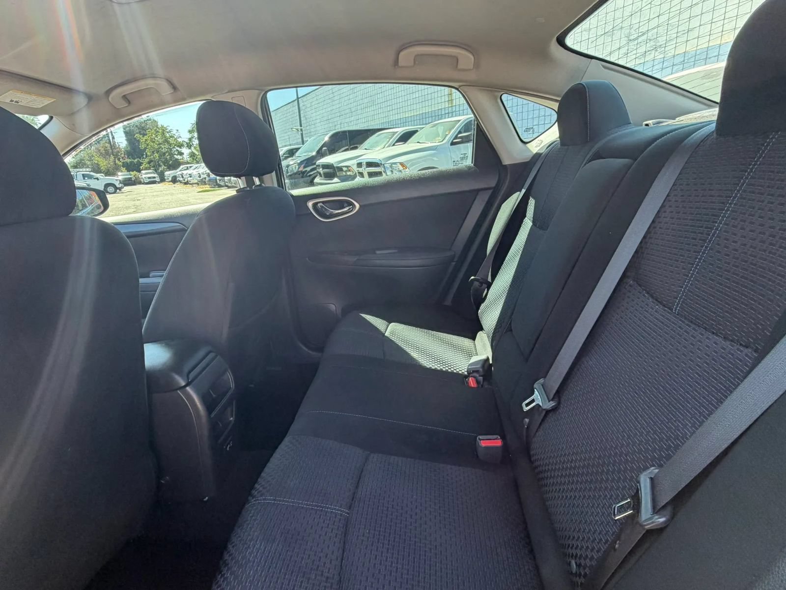 Used 2019 Nissan Sentra SR FWD image 8