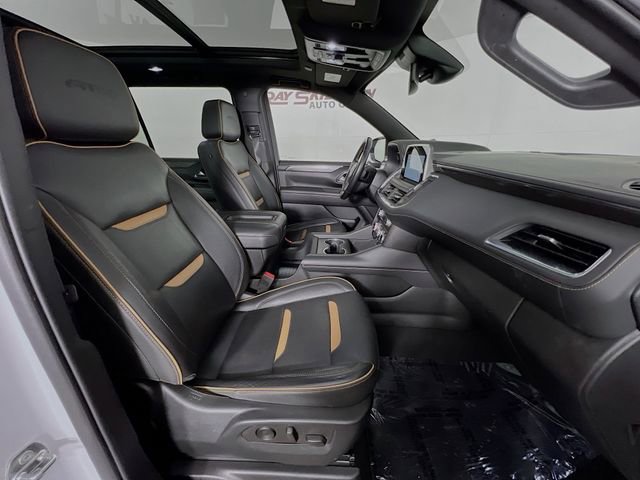 Used 2023 GMC Yukon XL AT4 w/ Technology Package AWD/4WD image 43