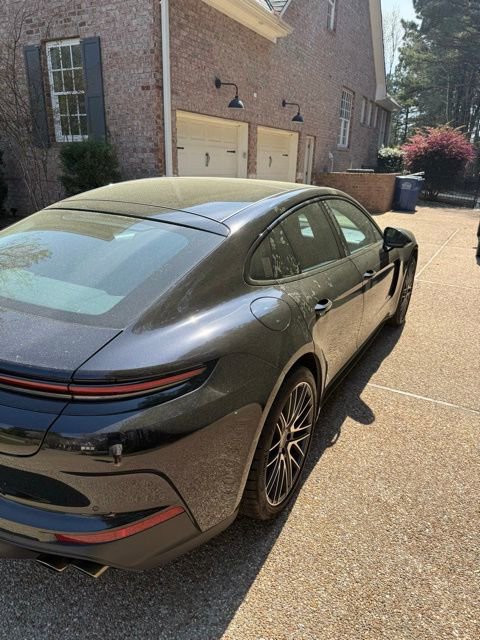 Used 2024 Porsche Panamera 4 image 2