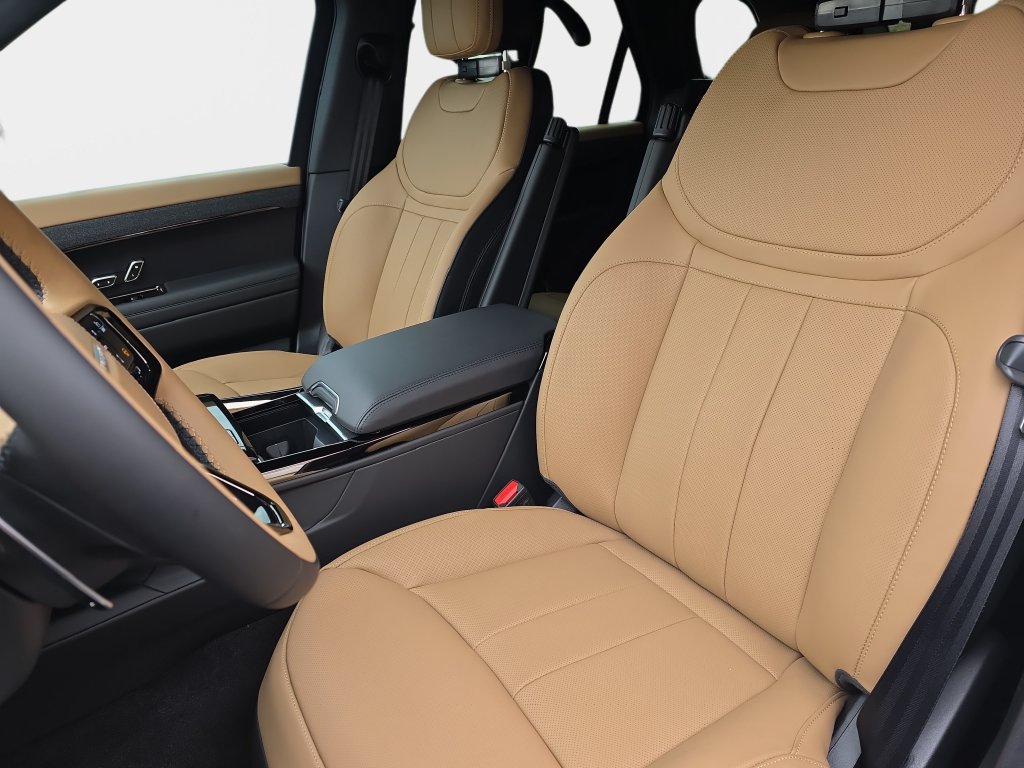 New 2027 Land Rover Range Rover Sport Dynamic SE AWD/4WD image 12