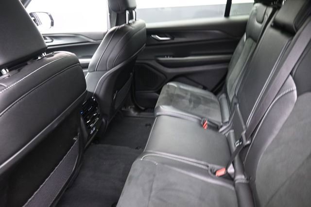 Used 2023 Jeep Grand Cherokee L Laredo AWD/4WD image 24
