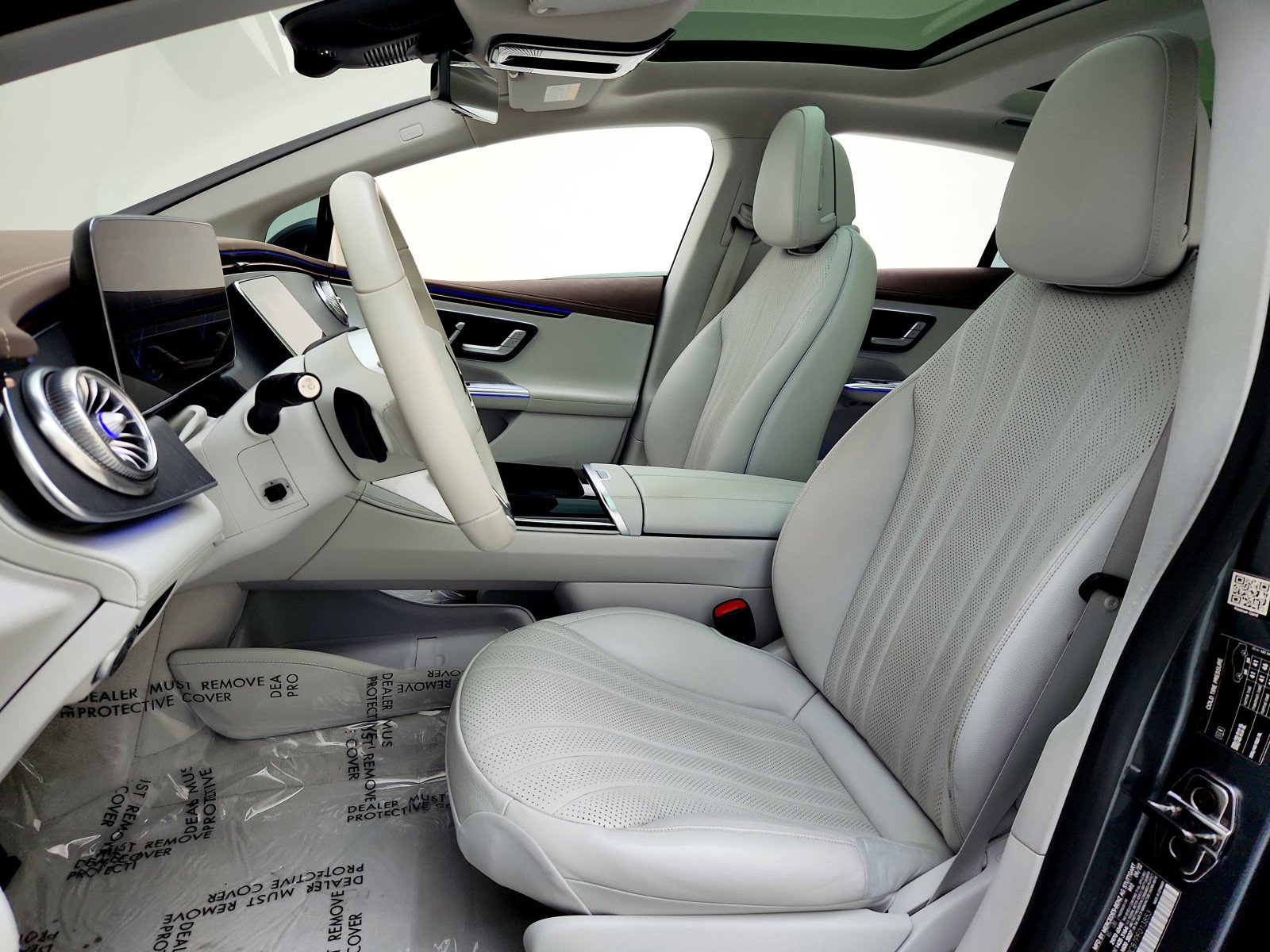 Certified 2023 Mercedes-Benz EQE 500 4MATIC Sedan image 4