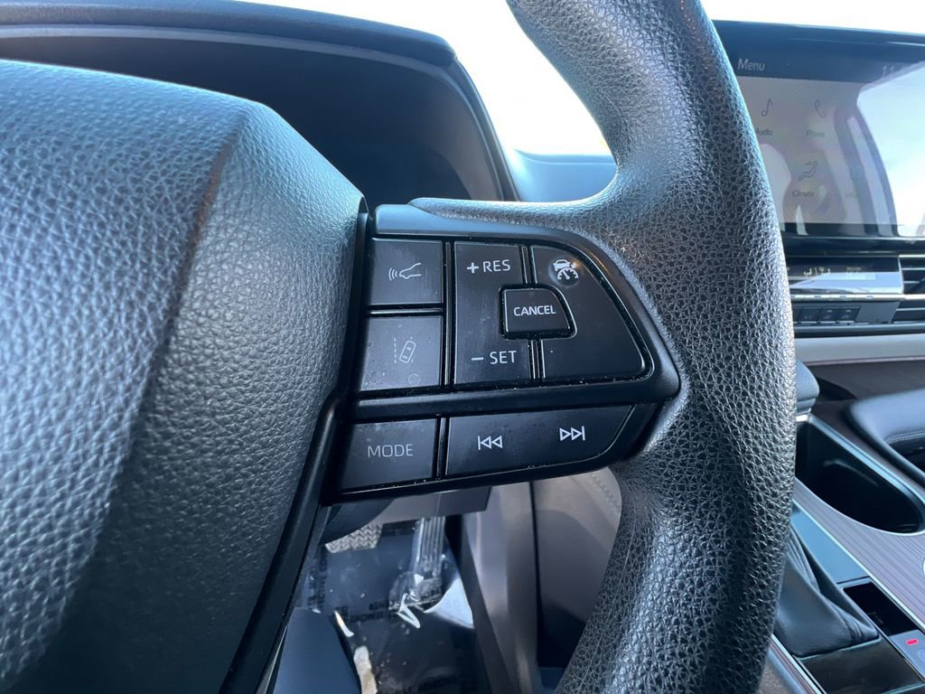 Used 2024 Toyota Sienna LE image 25