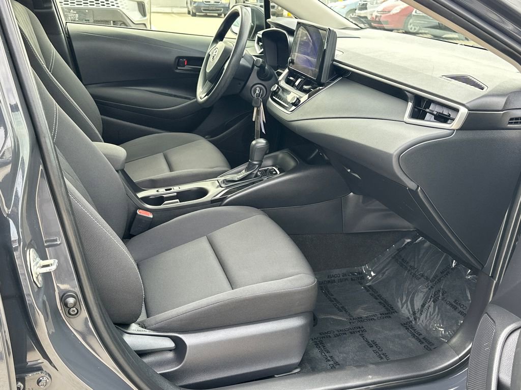 Used 2025 Toyota Corolla LE image 8