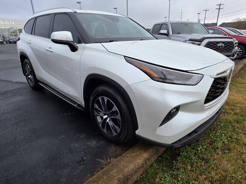 Used 2022 Toyota Highlander XLE