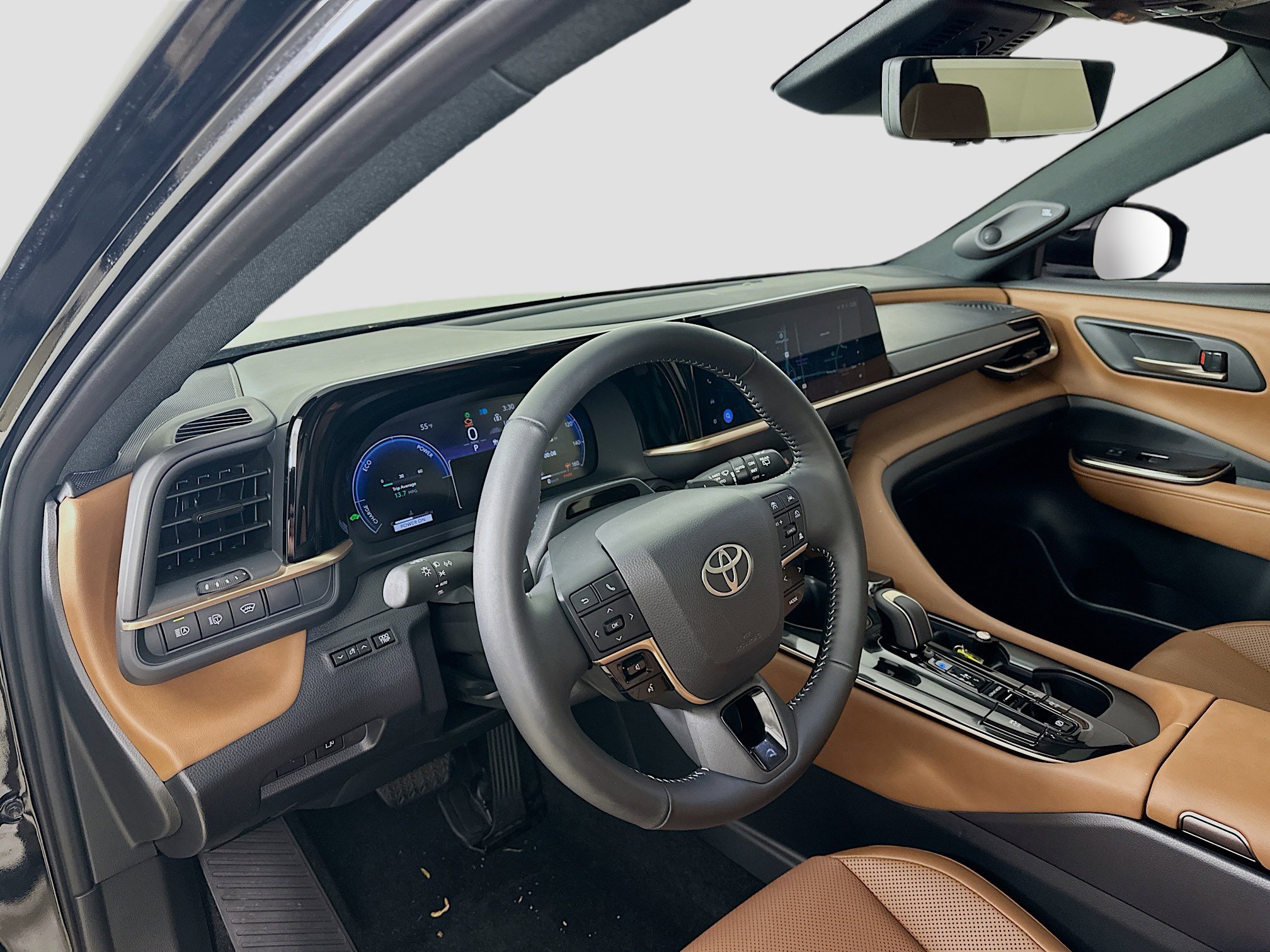 Used 2025 Toyota Crown Signia w/ Advanced Technology Package image 10