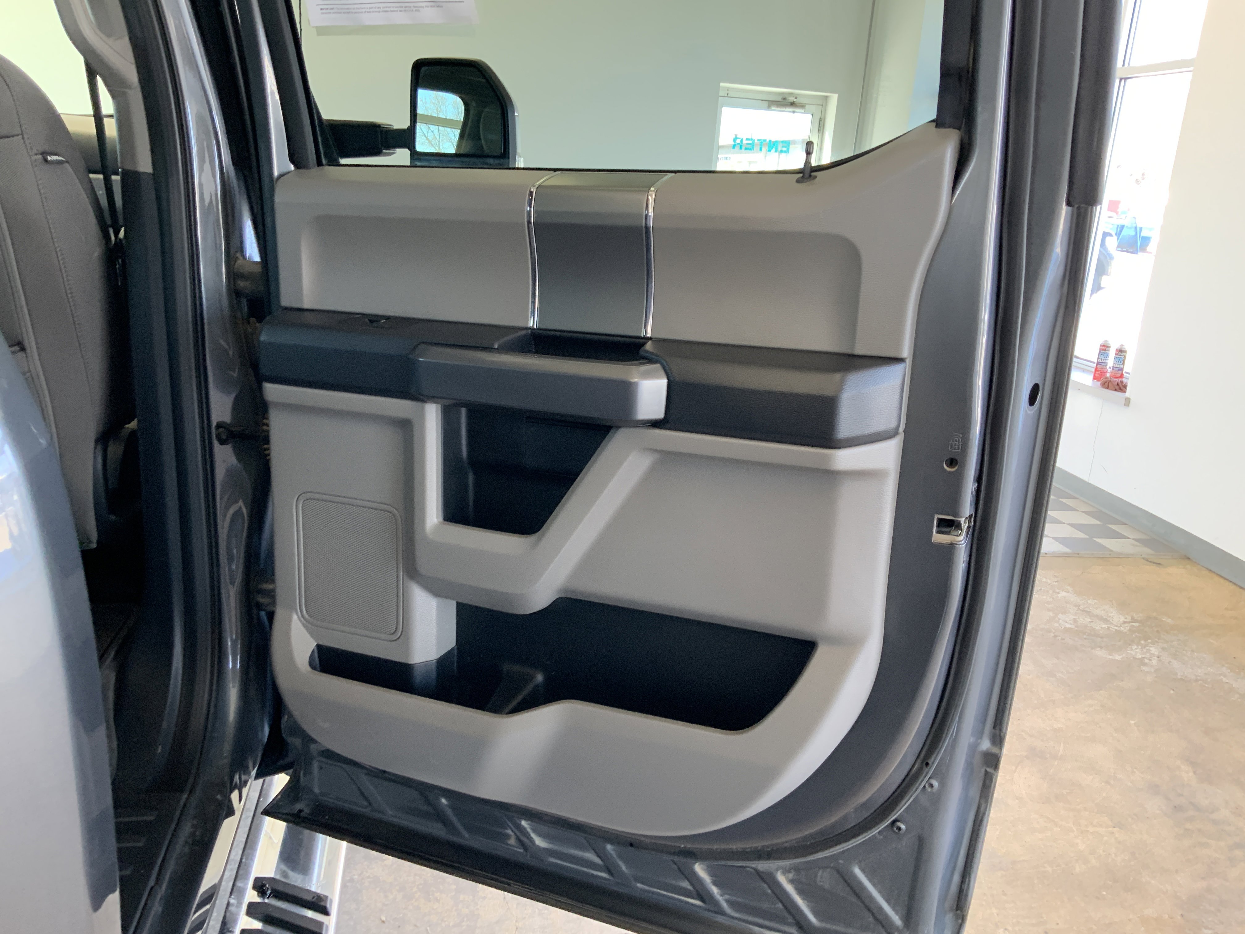 Used 2022 Ford F250 XLT w/ XLT Premium Package image 31