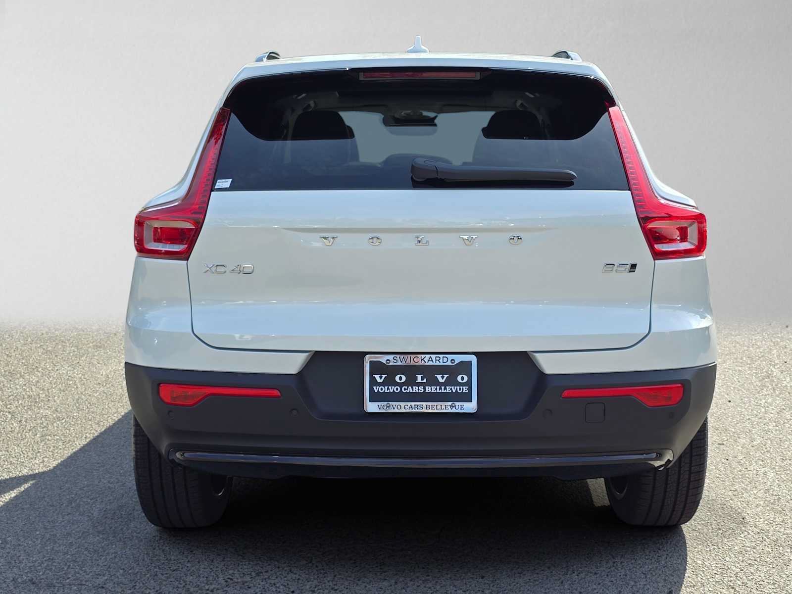 New 2026 Volvo XC40 B5 Ultra w/ Protection Package Premier AWD/4WD image 4