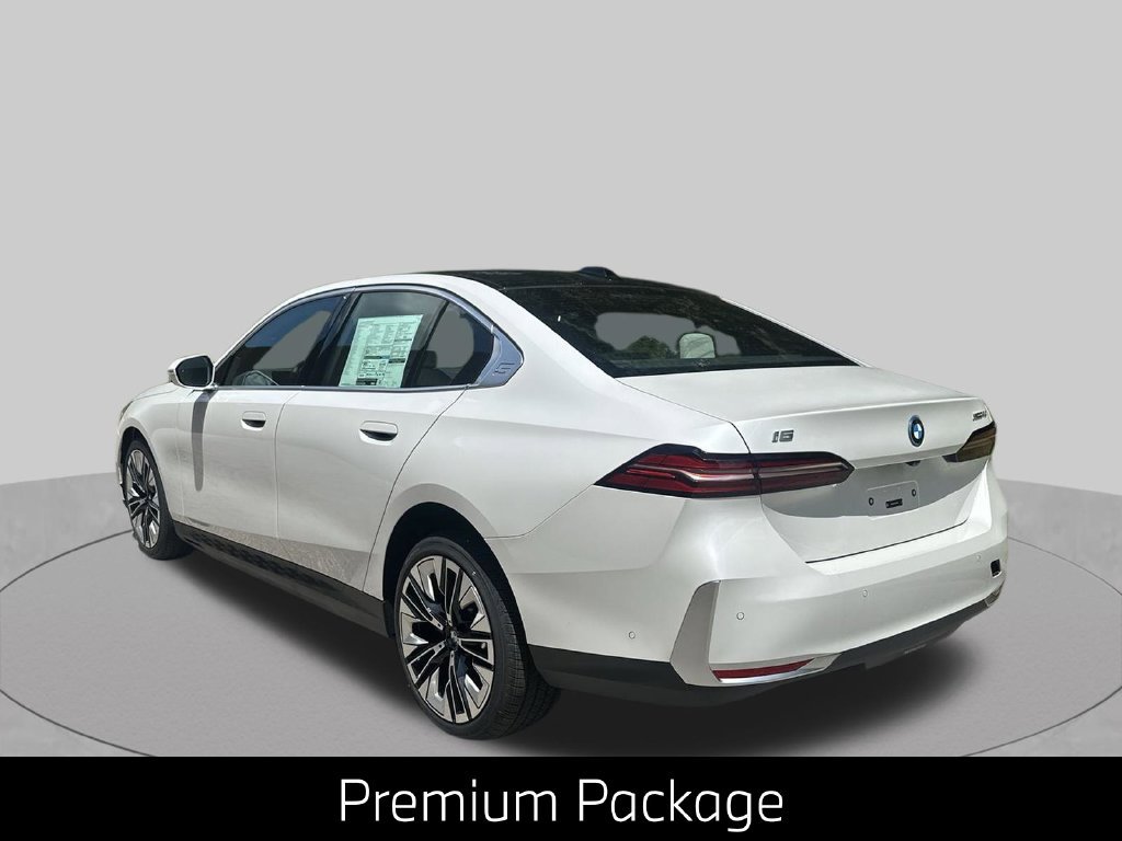 Certified 2026 BMW i5 eDrive40 w/ Premium Package AWD/4WD image 7