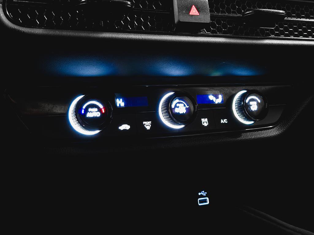 Certified 2025 Honda HR-V LX image 28