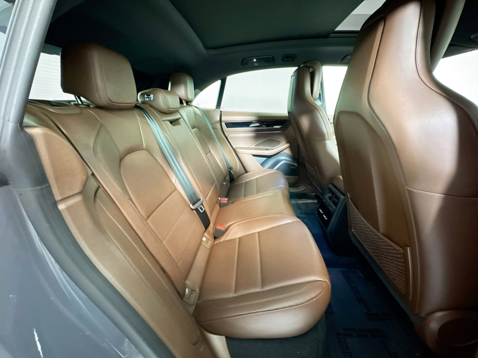 Certified 2025 Porsche Macan 4S Electric image 24