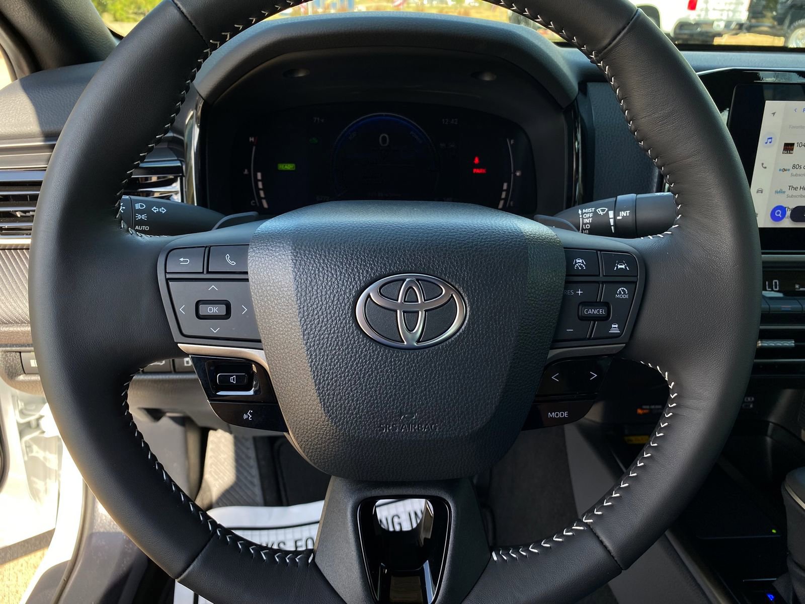 Used 2025 Toyota Camry SE image 21