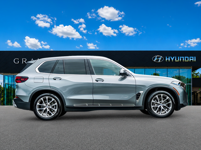 Used 2024 BMW X5 sDrive40i w/ Premium Package RWD image 7