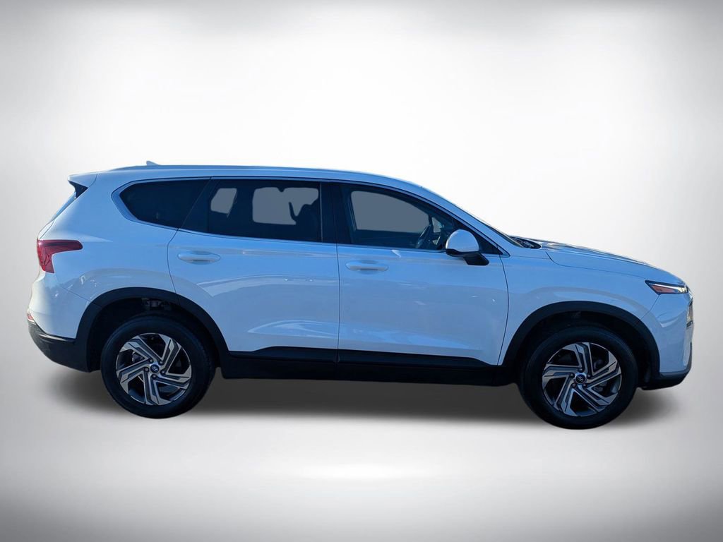 Used 2023 Hyundai Santa Fe SE image 2