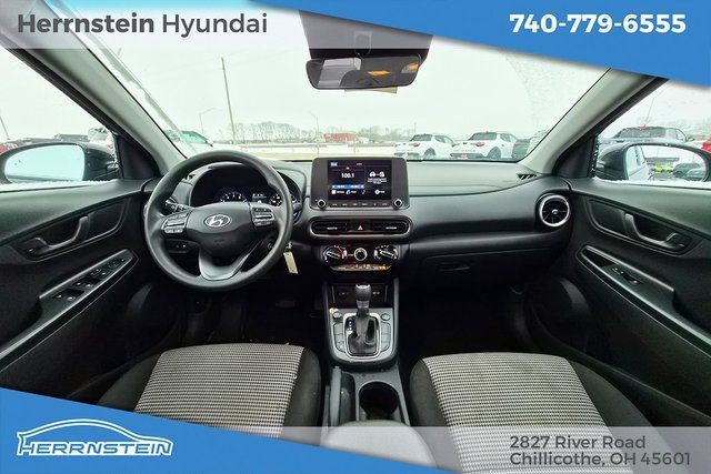 Used 2023 Hyundai Kona SE w/ Cargo Package image 6