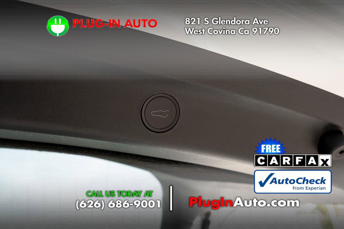 Used 2023 Tesla Model Y Performance image 15